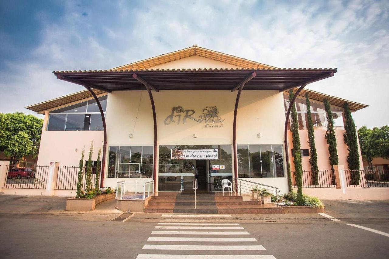 Hotel Diroma Fiori - Parque Aquatico E Muitas Piscinas Caldas Novas Buitenkant foto